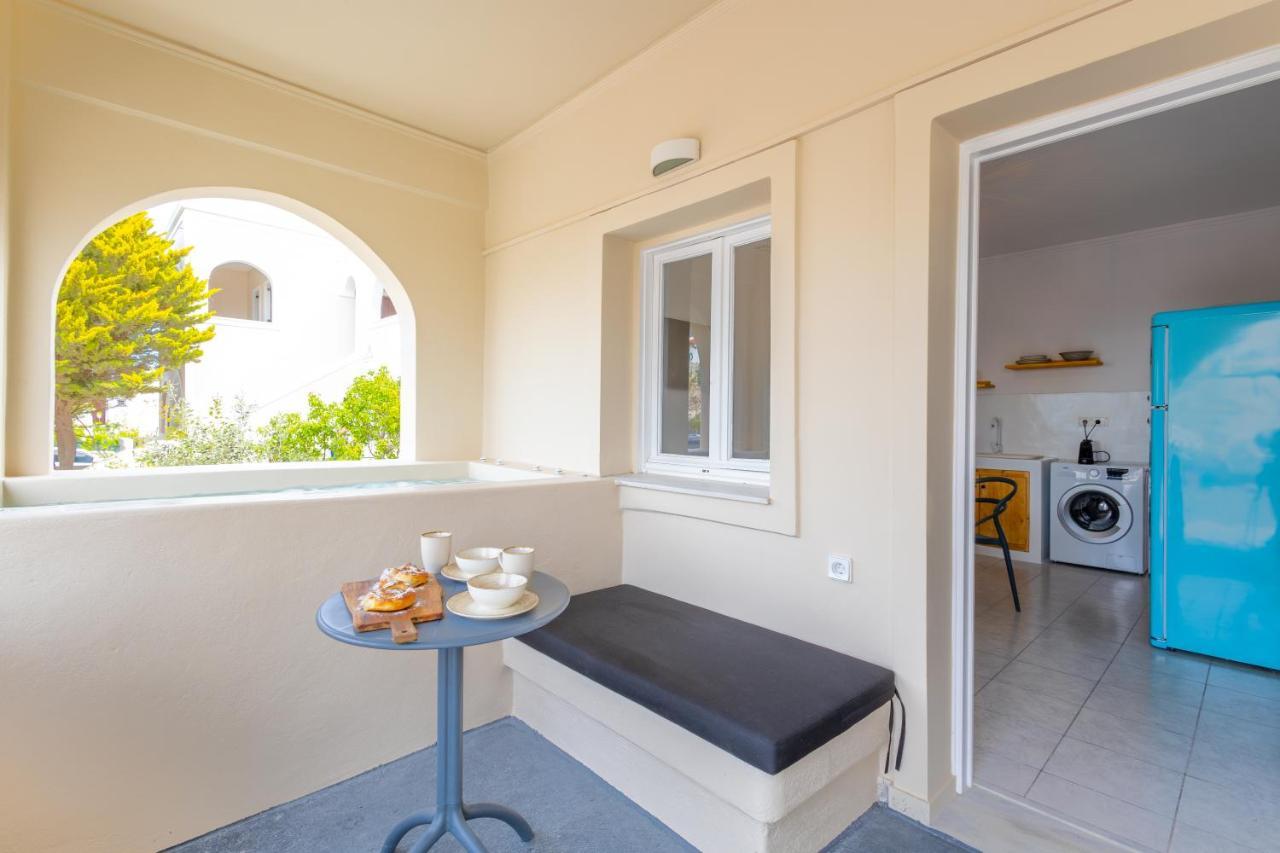 Blackrock Suites Karterados  Esterno foto